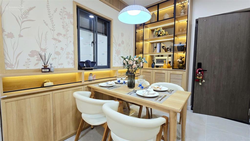 Bán căn 1pn hướng đn bcons center city tầng 08 giá thấp hơn giá cđt  view hồ đá