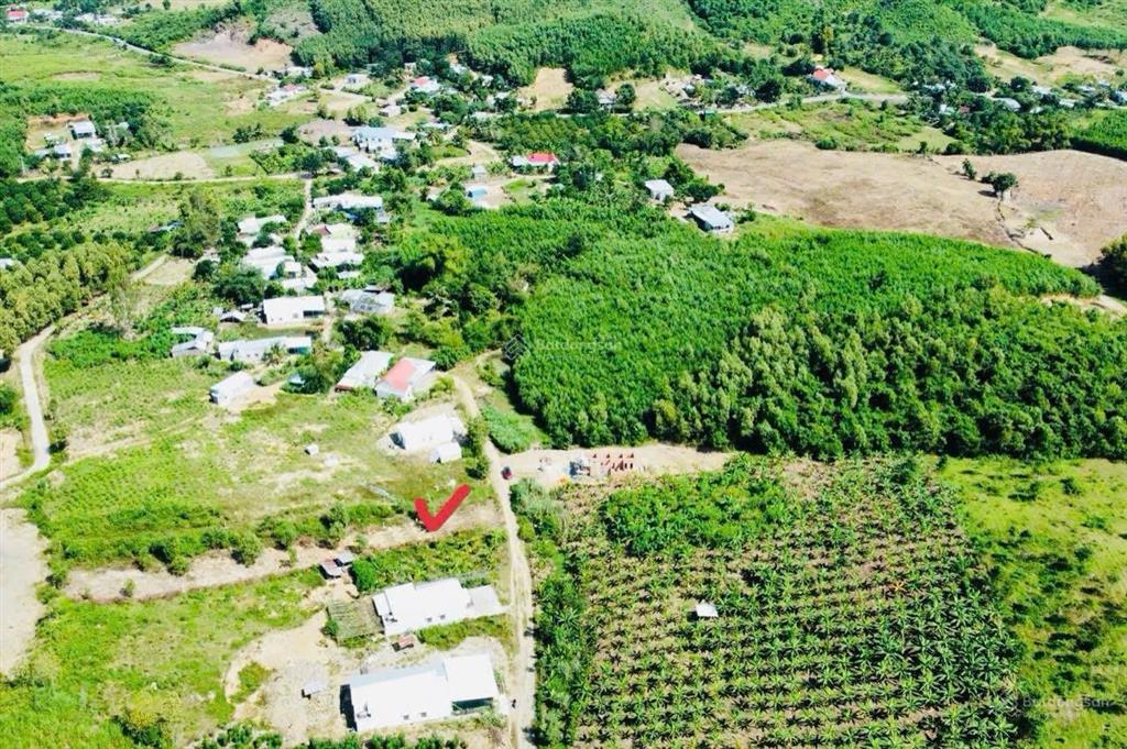 1000 m2 có sẵn 150 m2 thổ  chỉ 690 triệu  gần ngay hương lộ 62