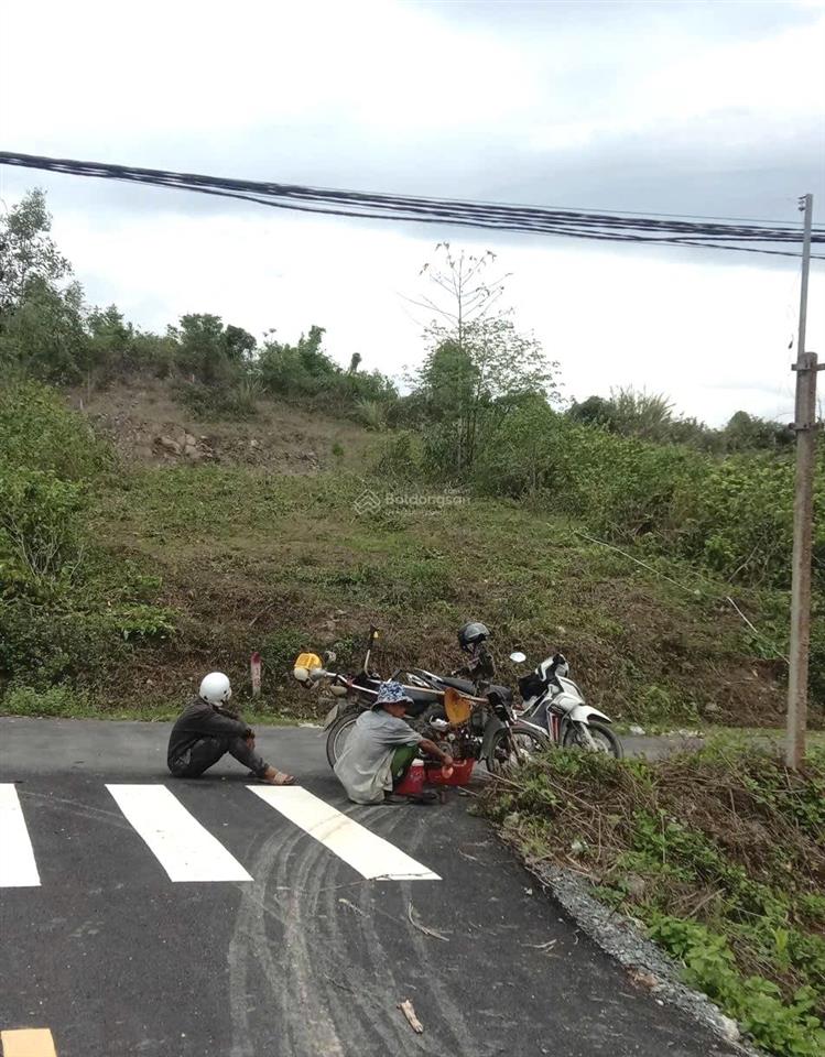 Đất mặt tiền đường nhựa sông cầu  chỉ 750 triệu