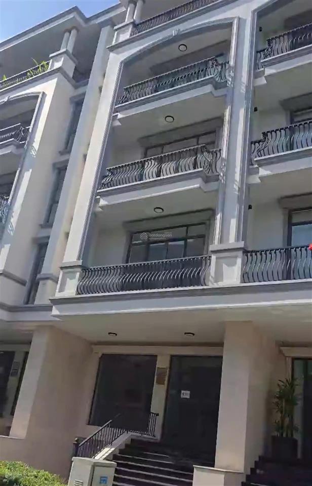 Bán nhà mặt phố, đối diện công viên, đường 37, khu đô thị vạn phúc city, 36 tỷ vnd, 140m2,