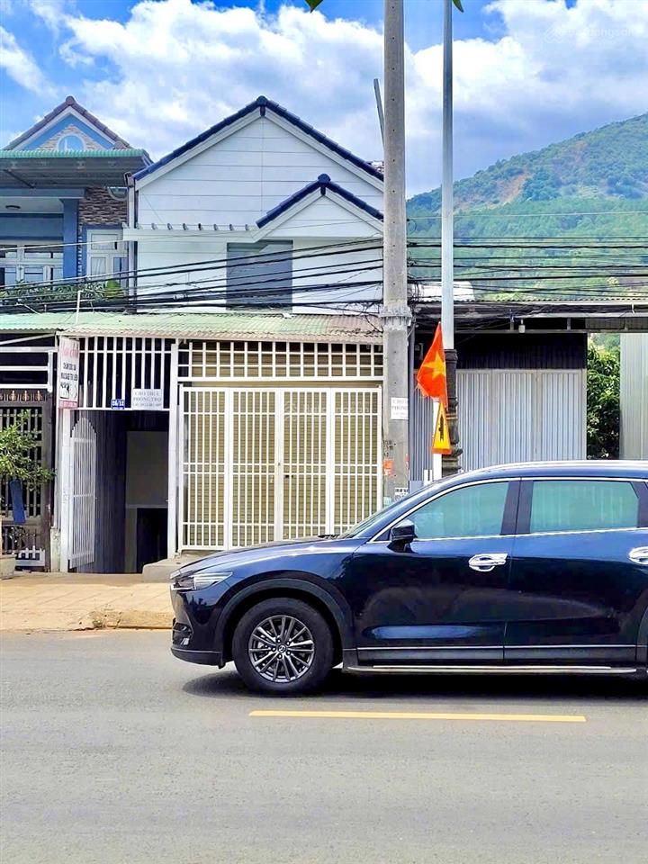 Bán nhà + đất mặt tiền quốc lộ 20, gần ngã 3 phi nôm. cách đà lạt 20km