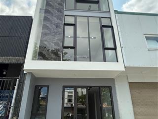 Nhà 3 tầng trống đường nguyễn phước lan