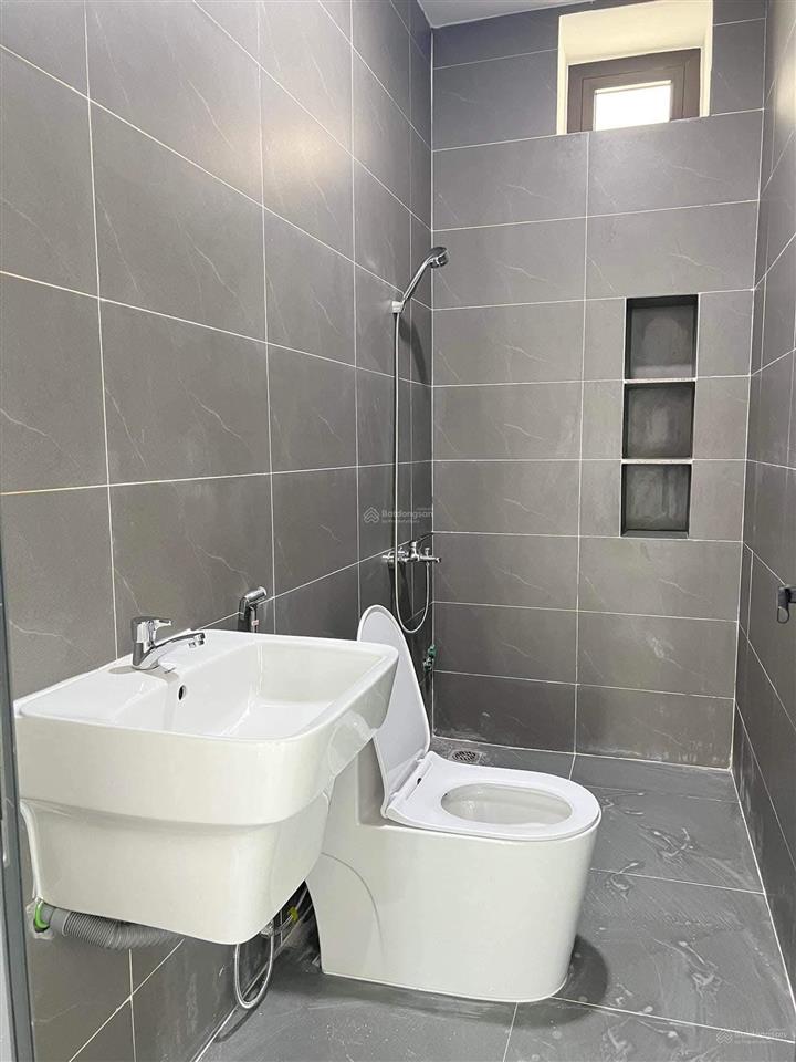 Nhà 3 tầng mới đường lê quảng chí