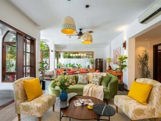 Chính chủ cần bán  villa du lịch cửa đại  2 hồ bơi lớn  jacuzzi  khai thác ngay 46 tỷ