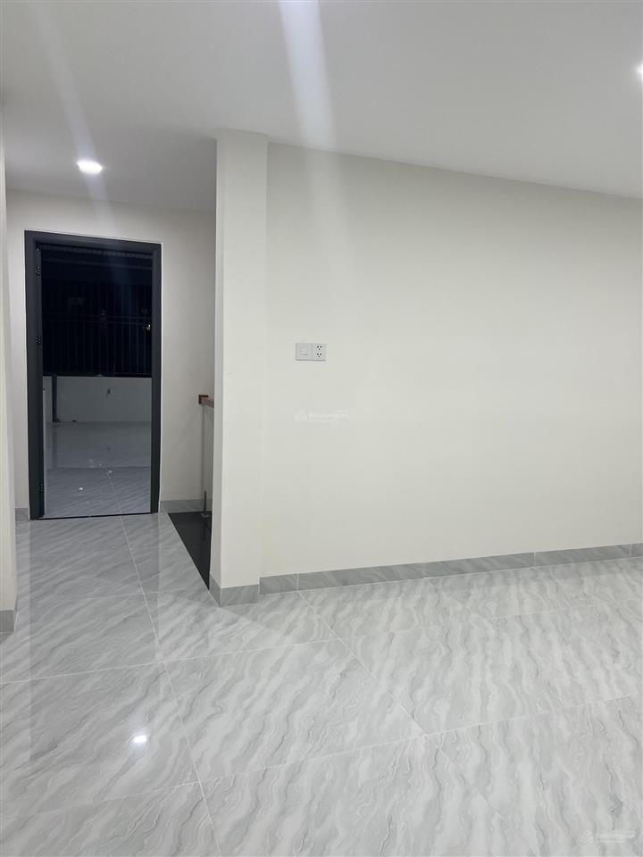 Bán nhà 2 tầng mặt tiền điện biên phủ cách biển nha trang 200m ngang 5m