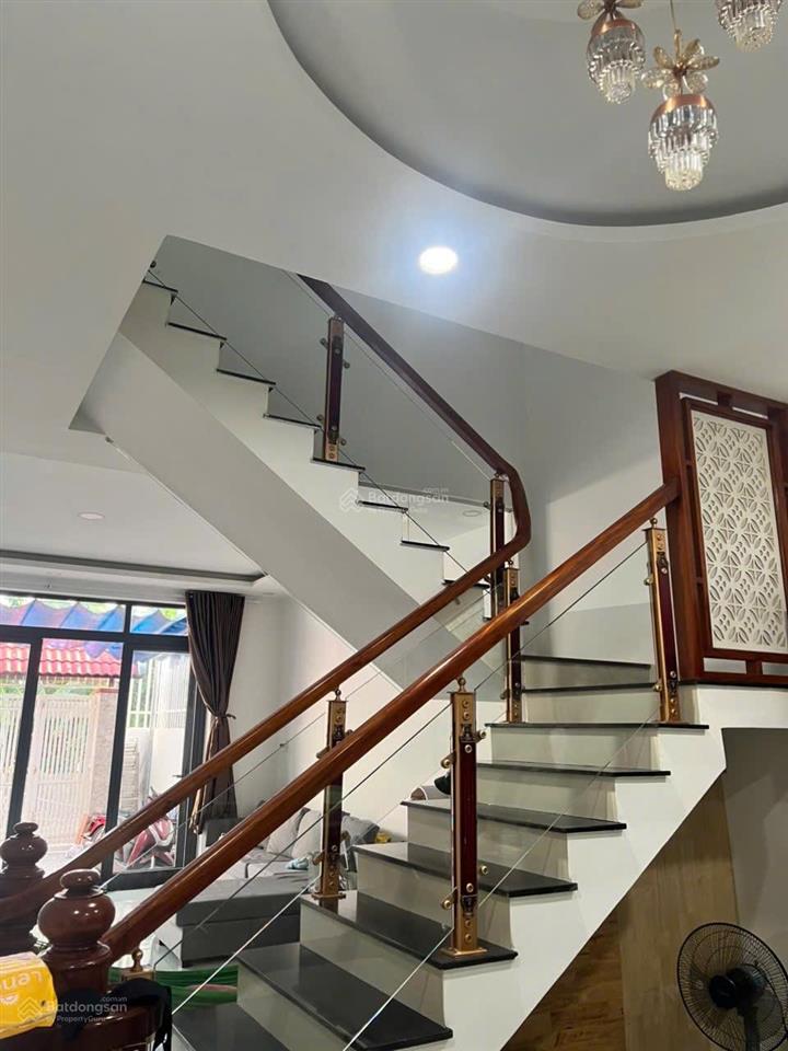 Bán nhà 1 trệt 1 lầu hẻm xe hơi lương định của, p. tây nha trang