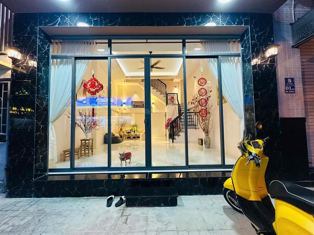 Bán nhà 1 trệt 3 lầu mặt tiền bà triệu ra biển nha trang 5 phút di chuyển