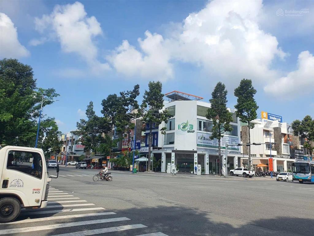 Shophouse view đẹp tại golden boulevard, 7,25 tỷ, 125m2, 4pn, 5ưc thành phố mới bình dương