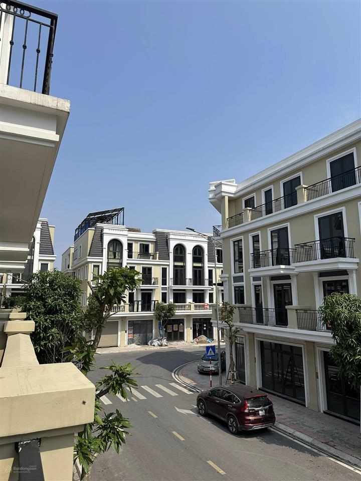 Cần bán gấp căn shophouse goldent point kiến án, hải phòng. dt 67,5m2. giá 6,6 tỷ.