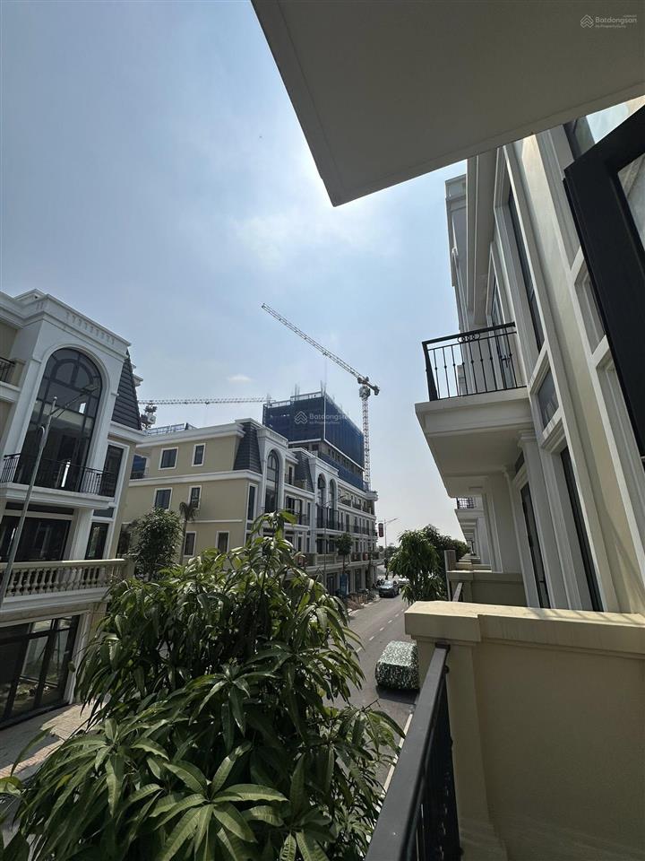 Cần bán gấp căn shophouse goldent point kiến án, hải phòng. dt 67,5m2. giá 6,6 tỷ.