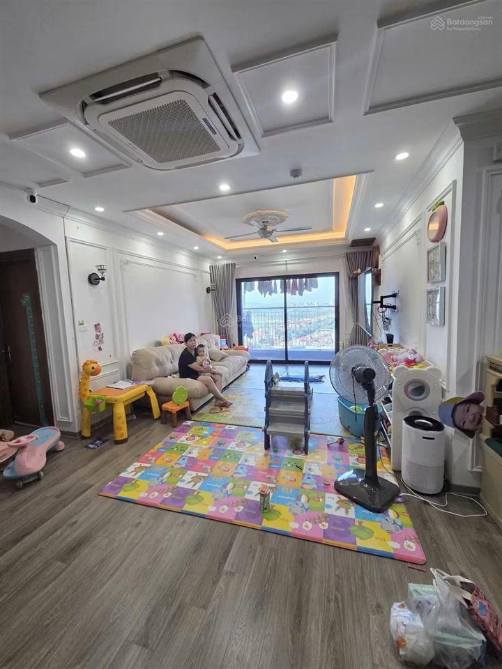 Chính chủ bán căn 136 m2 siêu thoáng tại ct2 văn khê, hà đông
nhà tk 3 ngủ 2 vệ sinh full nội thất