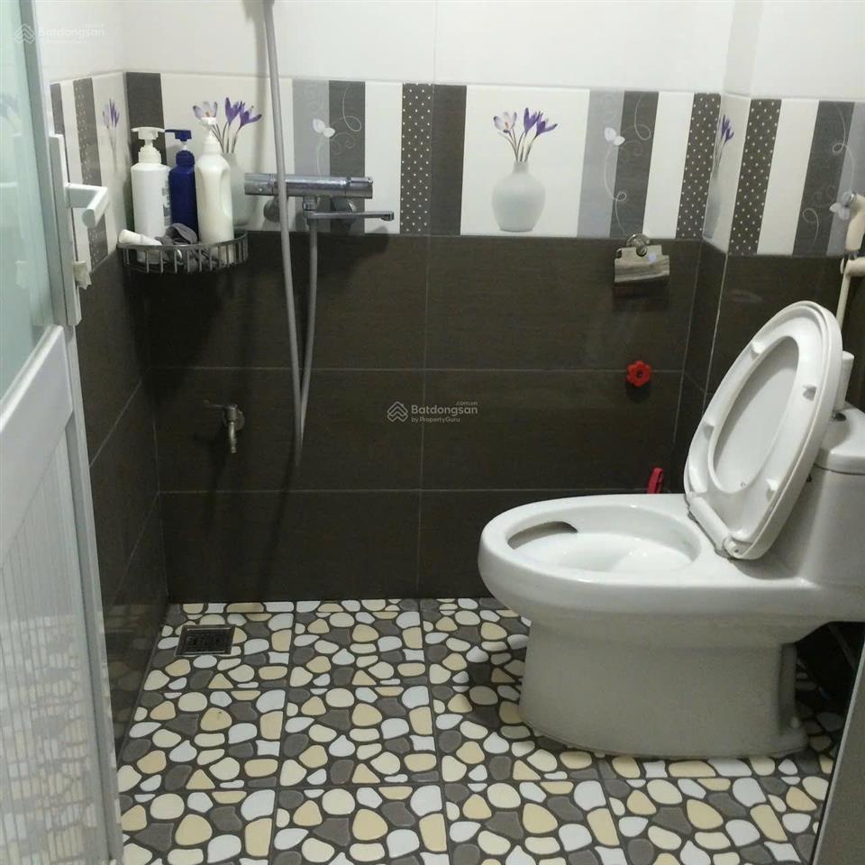 Chính chủ cho thuê nhà riêng, dt 60m2, 4,5 tầng, ô tô đỗ cửa. gần chợ, trường học, an ninh tốt