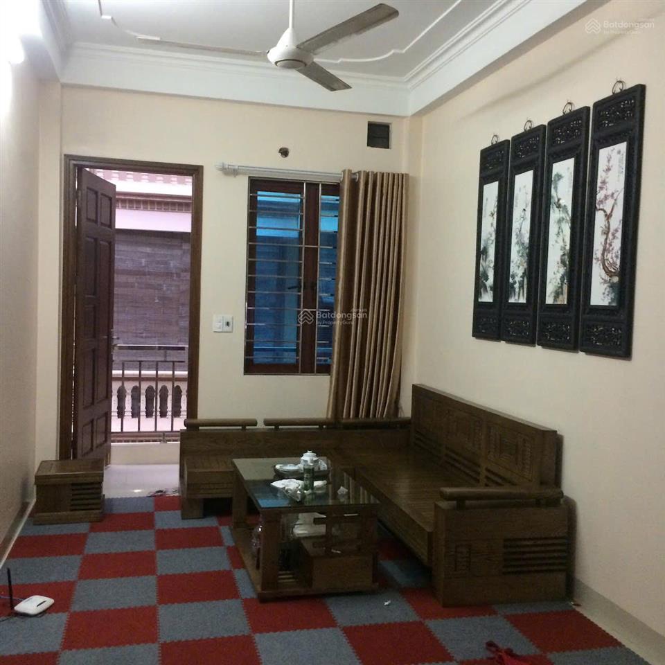 Chính chủ cho thuê nhà riêng, dt 60m2, 4,5 tầng, ô tô đỗ cửa. gần chợ, trường học, an ninh tốt