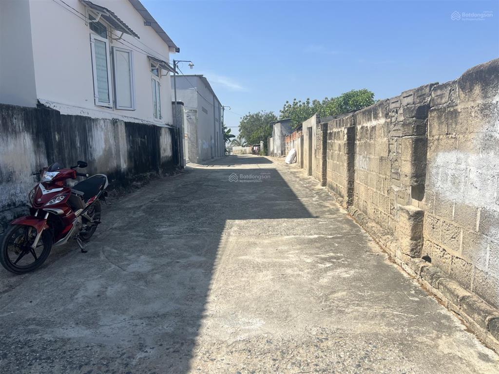 Cần bán đất nền biệt thự 2 mặt tiền giá tốt giá 780 triệu (gặp chủ thương lượng t