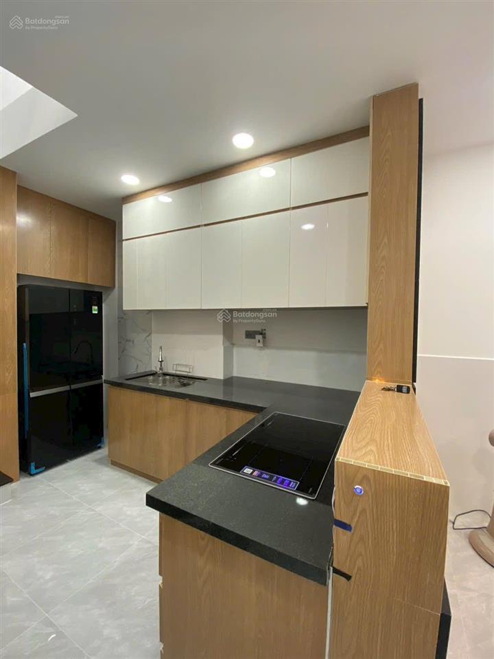 Bán nhà bàn cờ q3, hẻm 5m, 3.5x10m, trệt lửng 2 lầu st, 4pn, giá 9 tỷ thương lượng