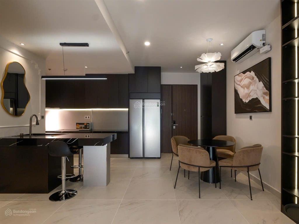 Bán căn hộ midtown nhà đẹp, nội thất mới, dt 81m2, 2pn, có ô xe hầm, giá tốt , giao dịch nhanh.