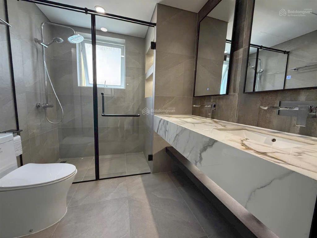 Bán căn hộ riverside residence nhà đẹp, view sông, dt 130m2, 3pn, sổ hồng,  ngay ạ!