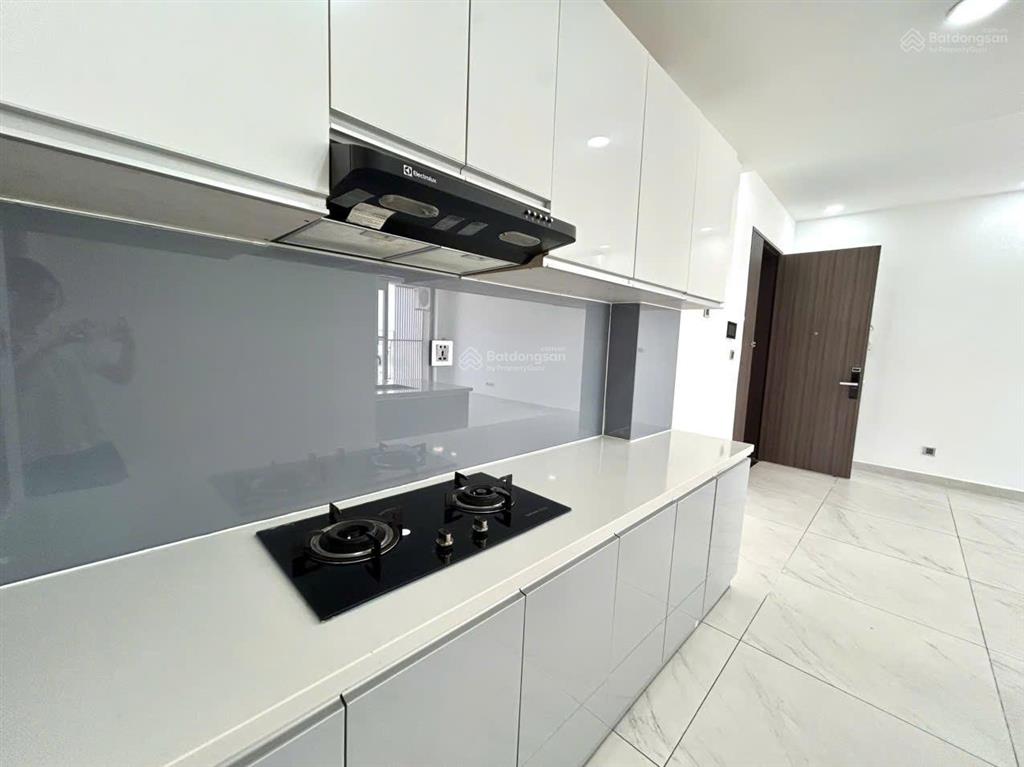 Bán căn hộ midtown giá siêu tốt! dt 81m2, 2pn  2wc, có ô xe hầm.  nhanh để chốt sớm!