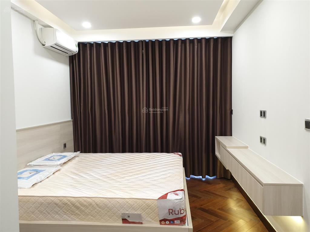 Bán gấp căn hộ midtown, dt 90m2, view đông nam, giá siêu tốt nhất!  ngay 0788 253 *** quyết thắng