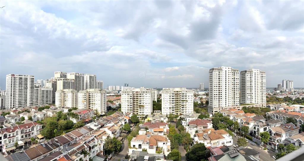 Bán nhanh căn 3pn view biệt thự, nội thất đẹp, ở liền tại, giá tốt.  0788 253 *** quyết thắng