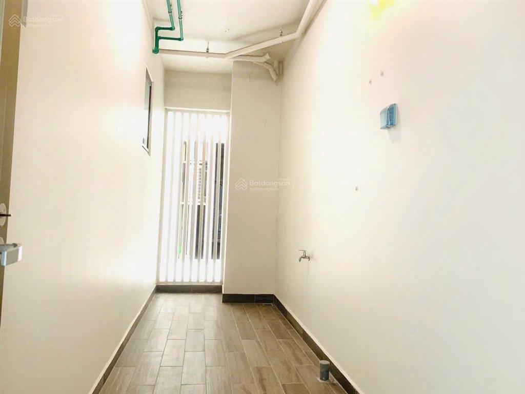 Bán căn hộ midtown m8, diện tích 124m2, nhà cơ bản còn nguyên seal, view sông, giá sốc!