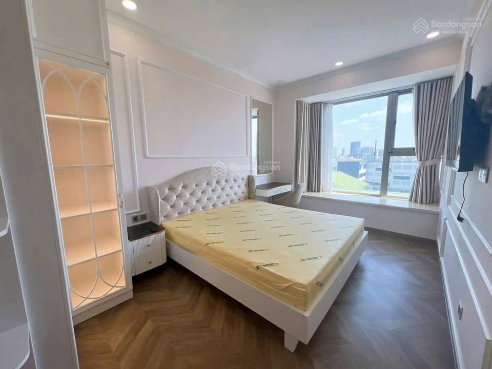 Giá tốt  bán gấp căn hộ 2 phòng ngủ m8 midtown  phú mỹ hưng