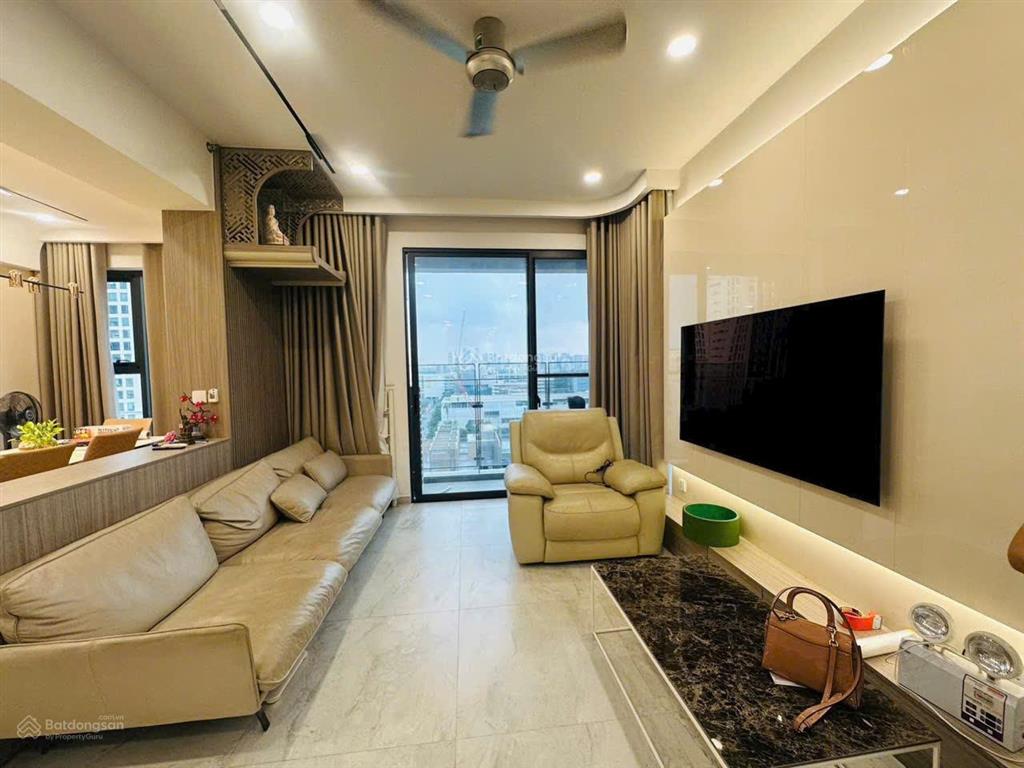 Cần bán căn diện tích lớn tại cardinal court phú mỹ hưng, dt 156m2, 3pn, căn góc, view thoáng.