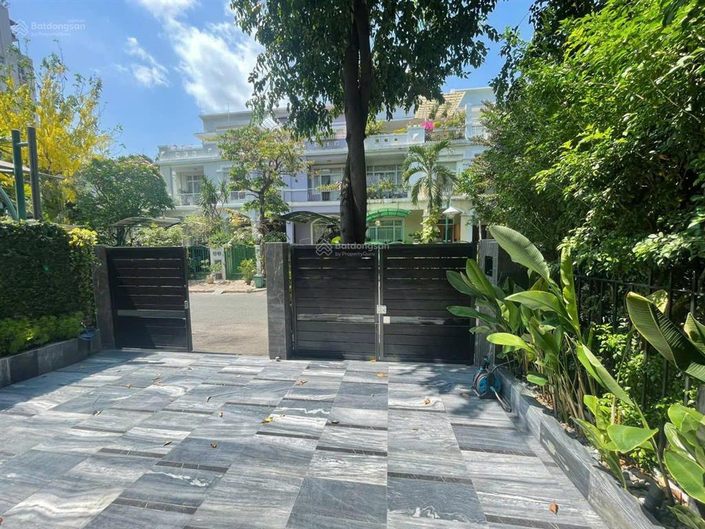 Giá bán rất tốt! cần bán nhanh căn biệt thự liền kế phú mỹ hưng, khu compound, an ninh