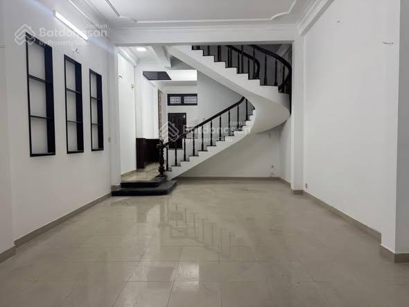 Sụp hầm  bán nhà 4 tầng 4 mê mặt tiền hàn thuyên hòa cường đường 7m5