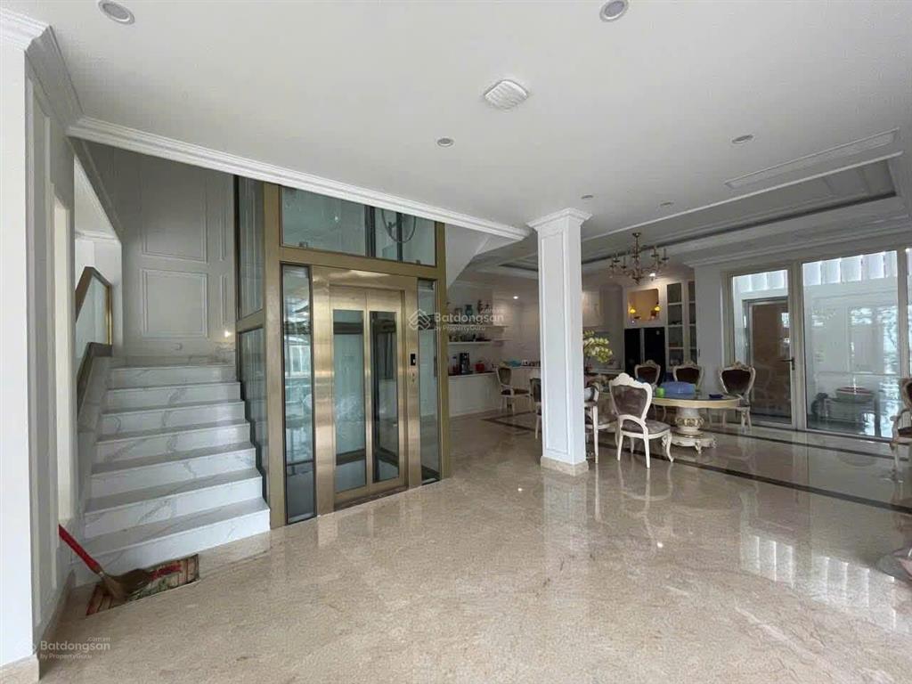 Cho thuê siêu phẩm villa mặt biển mỹ khê đường hoàng sa