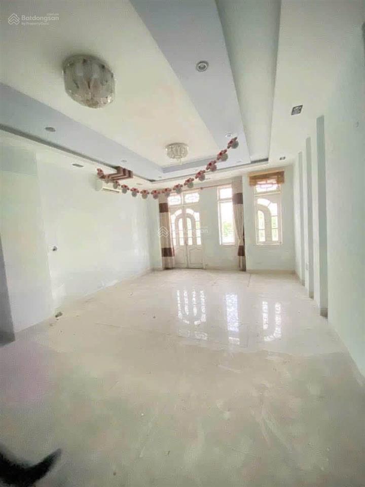 Cho thuê tòa nhà 4 tầng mặt tiền xô viết nghệ tĩnh, hoà cường