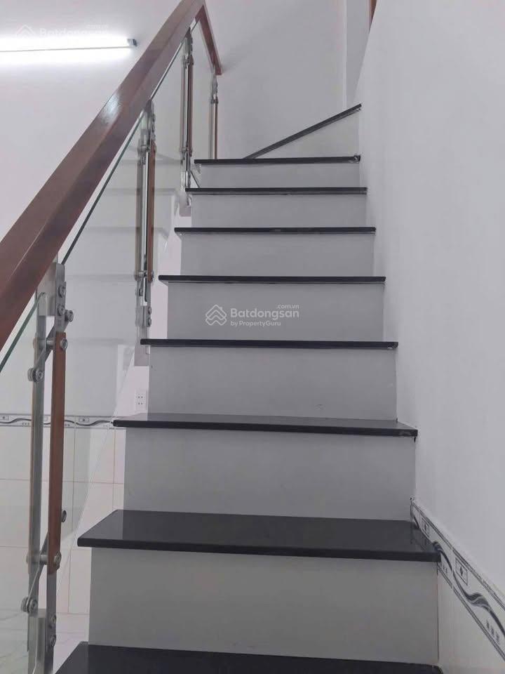 Bán nhà đẹp, 2/ ngắn lê thị ngay, ấp 1, vĩnh lộc a