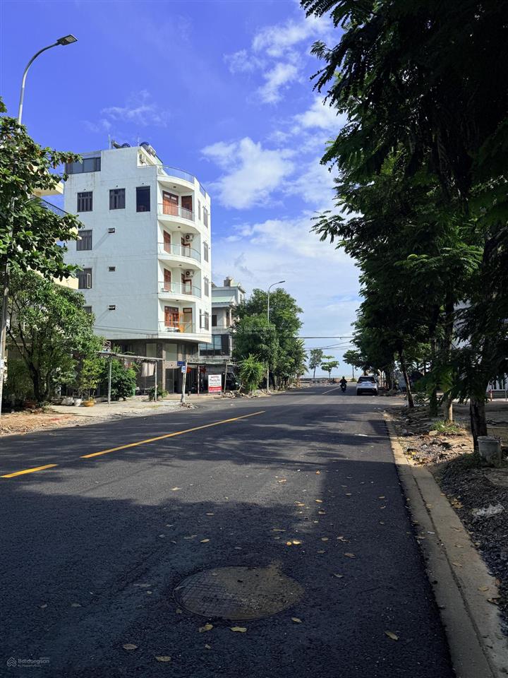 Bán đất 162m2 (9,2x18m) đường phùng hưng, cách biển nguyễn tất thành 50m  giá 17 tỷ tl
