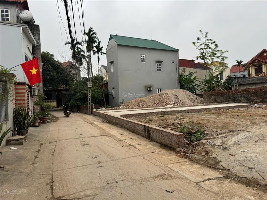 Chỉ 4xtr/m2 có ngay lô góc 2 mặt tiền, ôtô đỗ cửa tại thôn 2, làng hoa mê linh