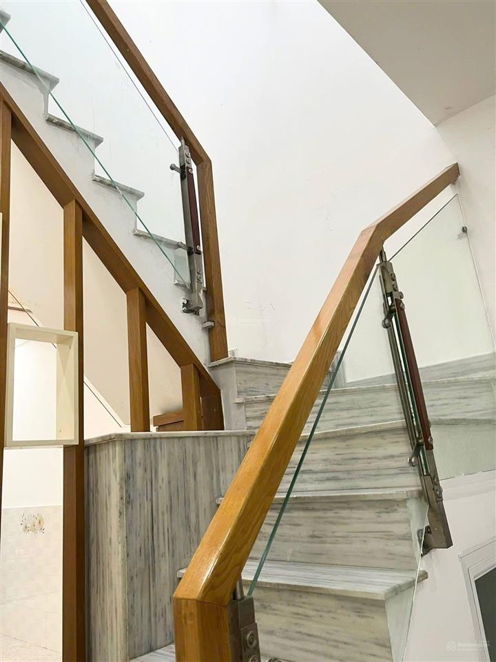 Bán nhà hxh 451/3 lê đức thọ p16, dtkv 65m2 có 1 lầu 4pn giá 5,8 tỷ