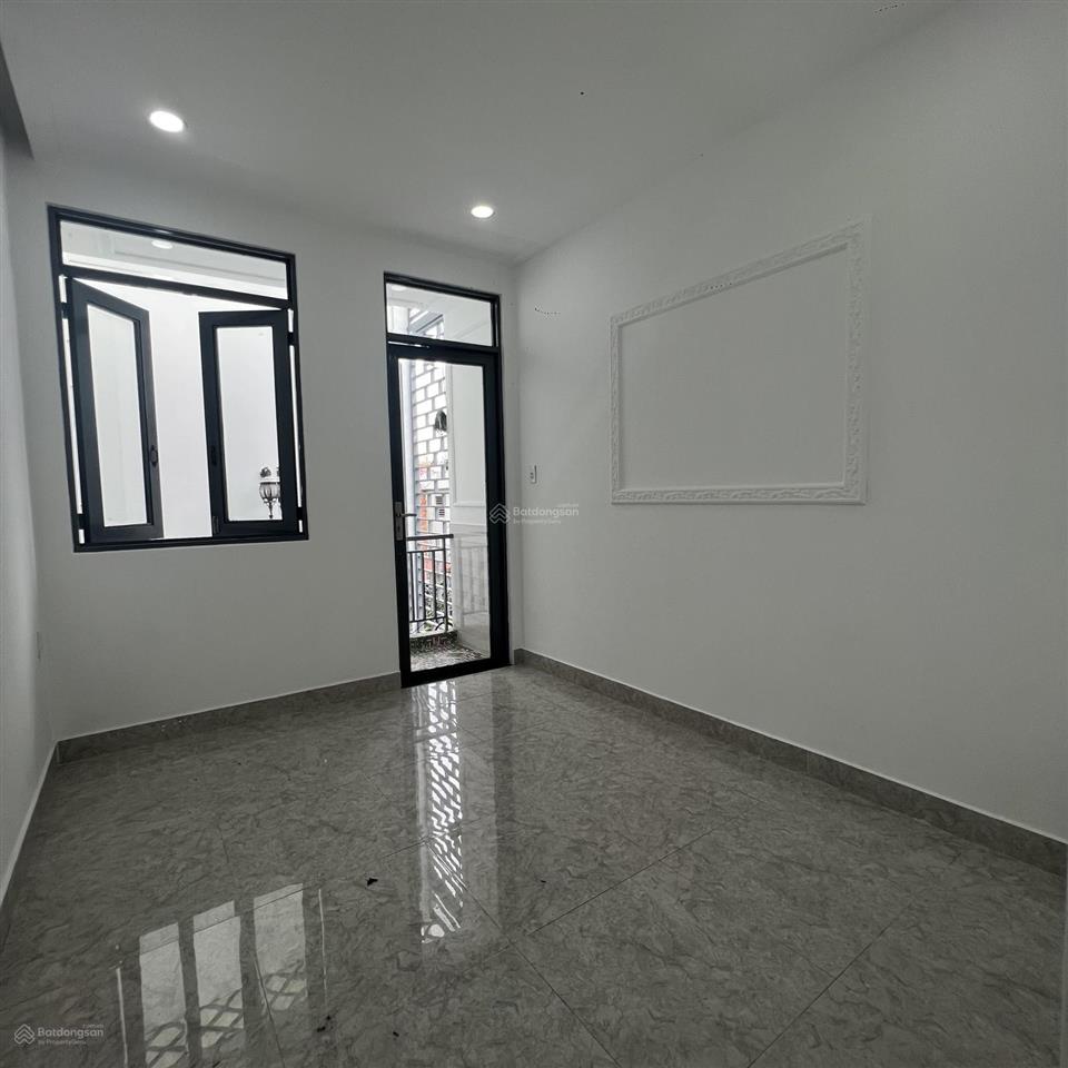 451/3 lê đức thọ, phường 16, dt 67m2 đất có 1 lầu gồm 4pn, giá 5,4 tỷ