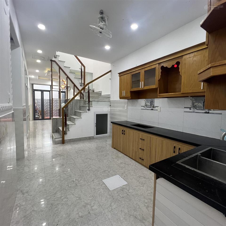 451/3 lê đức thọ, phường 16, dt 67m2 đất có 1 lầu gồm 4pn, giá 5,4 tỷ