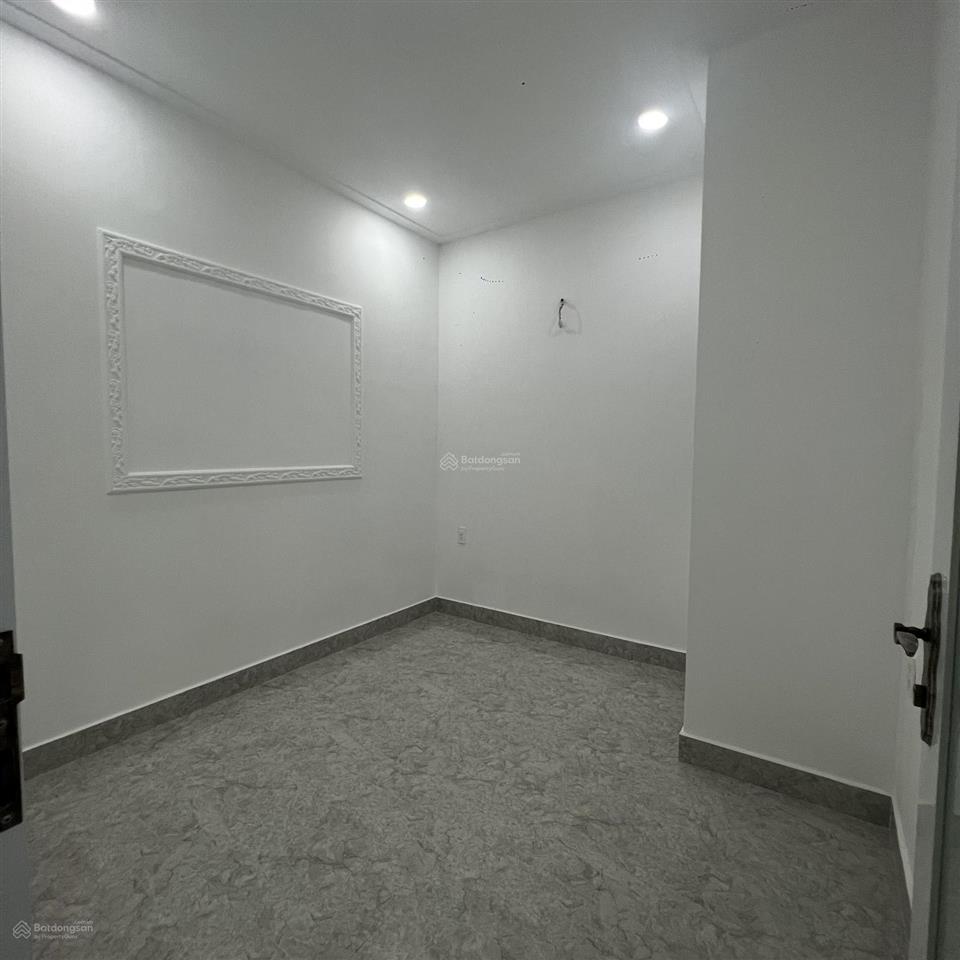 451/3 lê đức thọ, phường 16, dt 67m2 đất có 1 lầu gồm 4pn, giá 5,4 tỷ