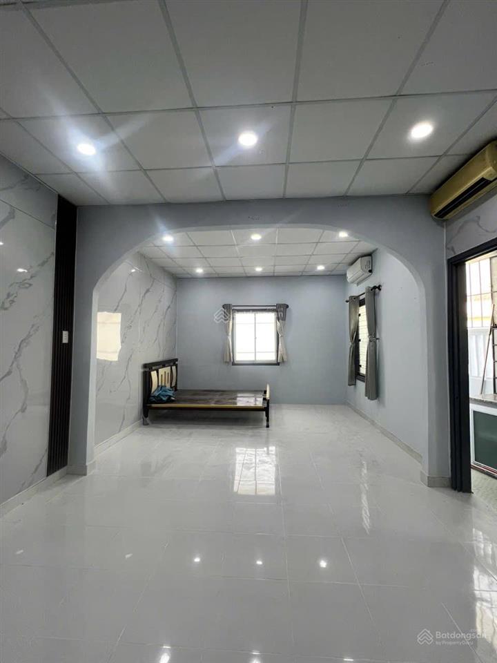 Bán chung cư 42m2 tại quận 1 giá 2,35 tỷ