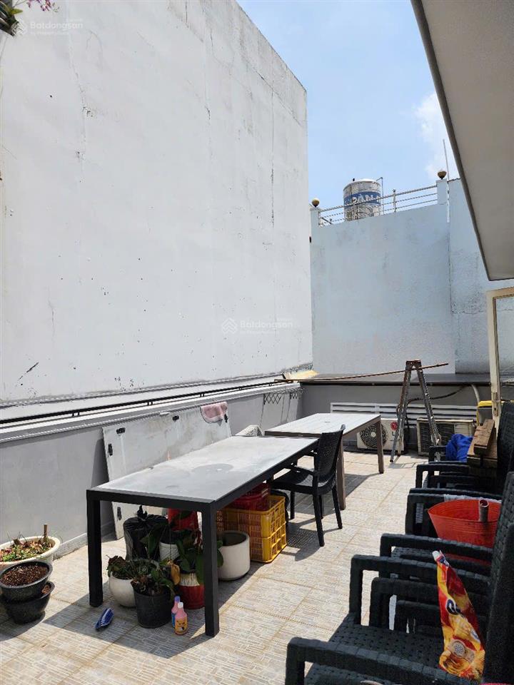 Bán nhà 3 tầng 68m2 đường cao thắng, gần chợ phú nhuận.  0903 799 ***
