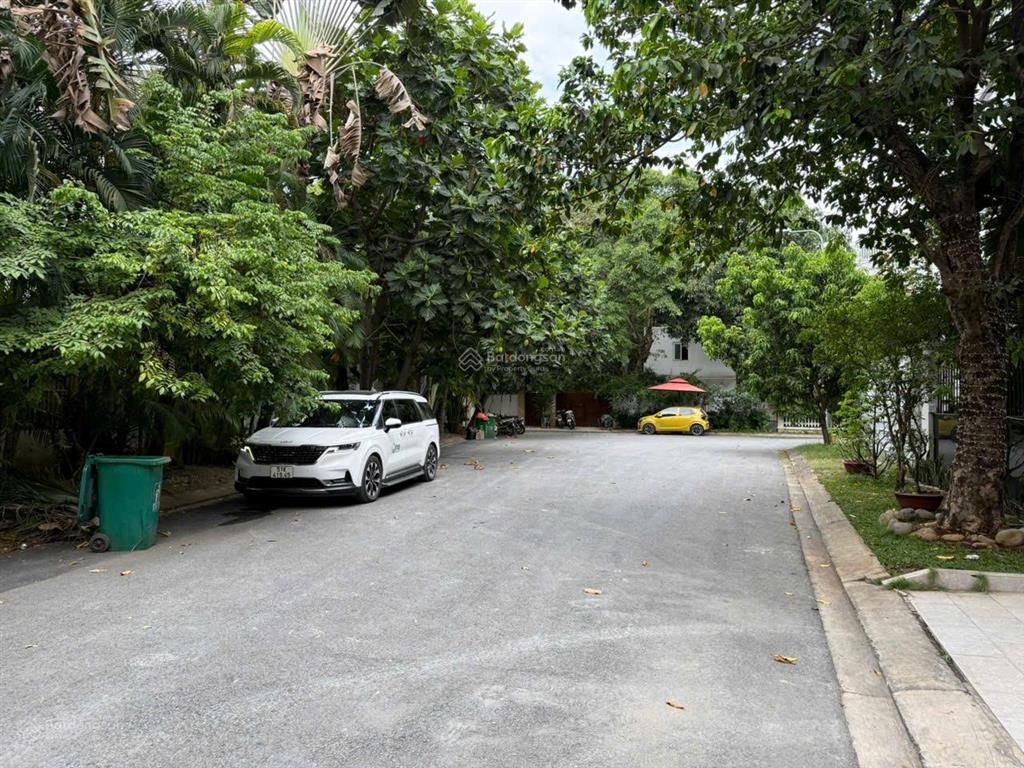 Bán villa 352m2 khu compound bờ sông cao cấp nguyễn văn hưởng, thảo điền.  0903 799 ***.