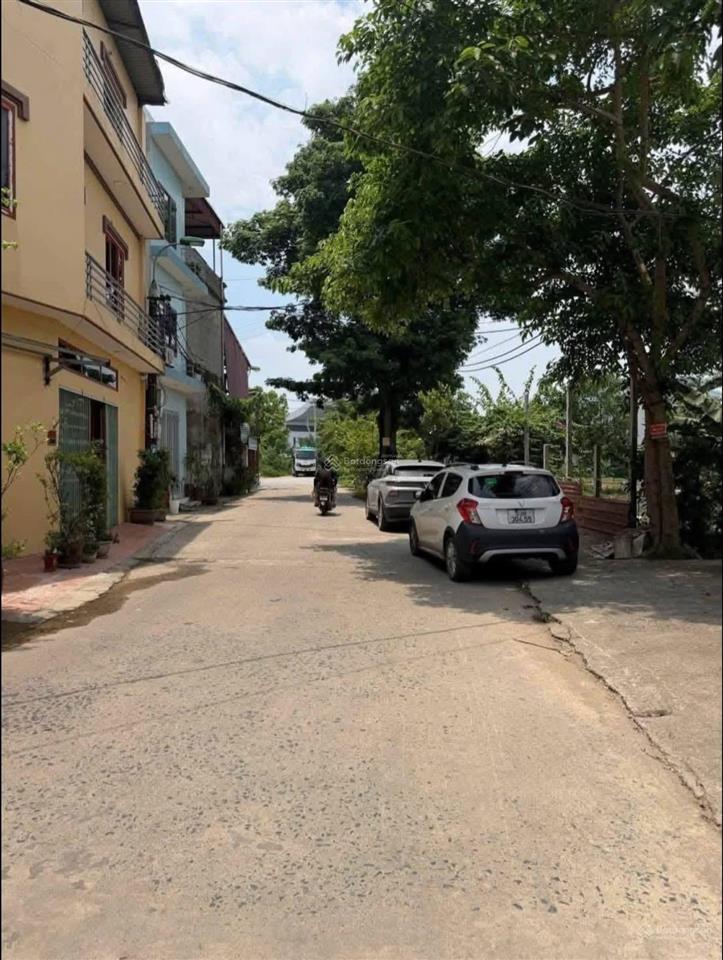 Bán lô đất hiếm tặng nhà đẹp sau đh luật hơn 2 tỷ kp lễ xuyên đồng nguyên
