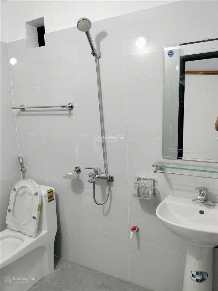 Hàng hiếm sau đại học luật. công năng 2 phòng ngủ 2 wc. giá chỉ 2 tỷ xx
