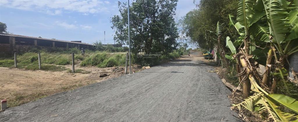 106m2 đất ở, gần biển giá chỉ 700tr, sổ đỏ công chứng ngay