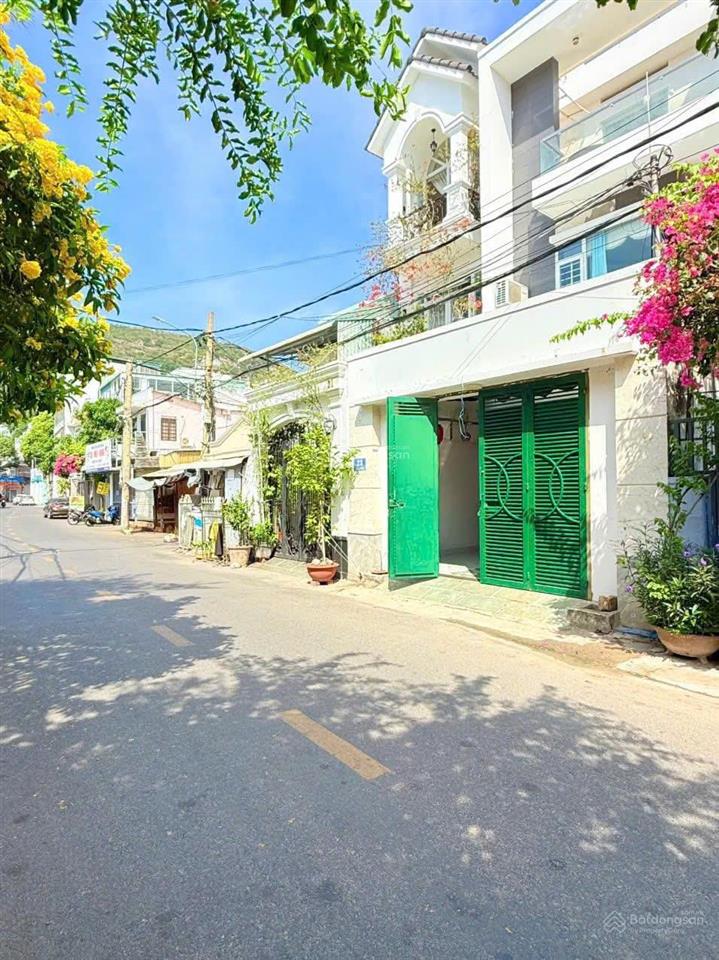 Bán nhà đẹp khu phố 2, phường 4 tp vũng tàu  1 trệt 2 lầu  85m²  giá tốt