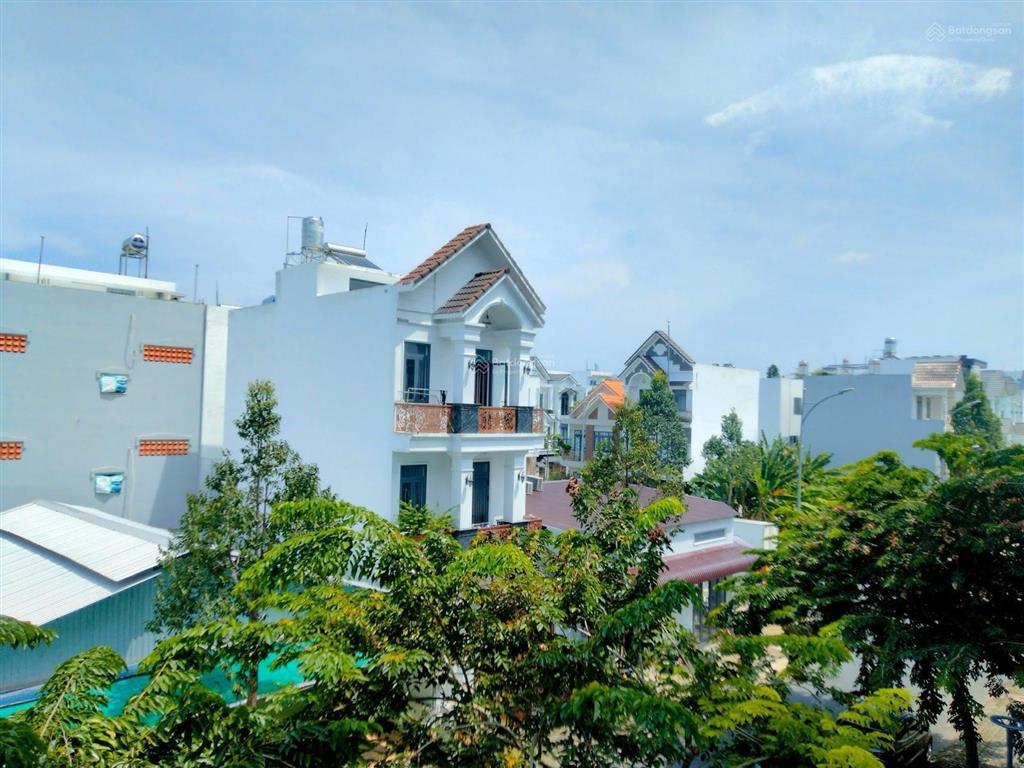 Bán căn hộ chung cư nam long 1 tầng 3 đang cho thuê có sẵn thu nhập, tặng nội thất sổ sẵn sang tên