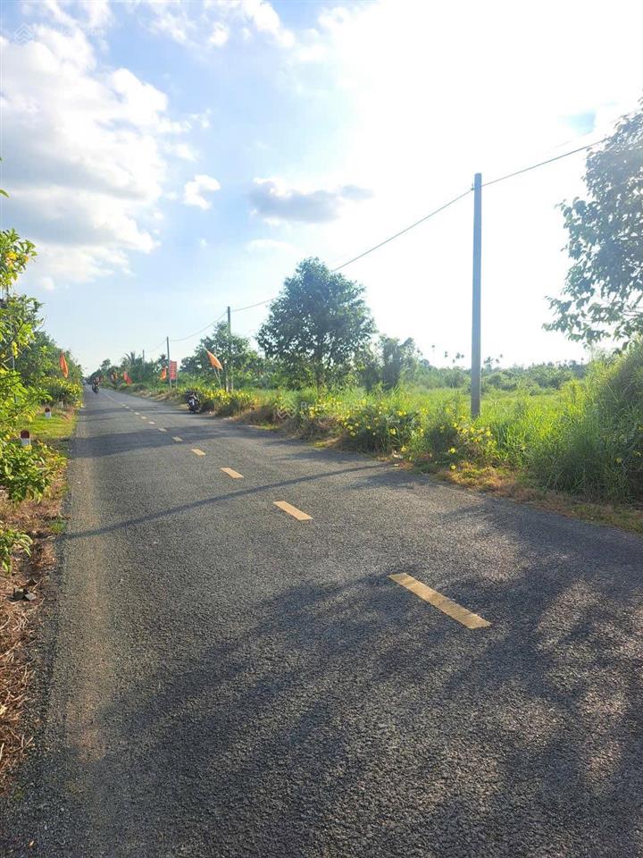 Bán 1672m2 đất mặt tiền đường nhựa về xã đông phước a (nối ql1a  tỉnh lộ 925) lộ oto tải tới đất
