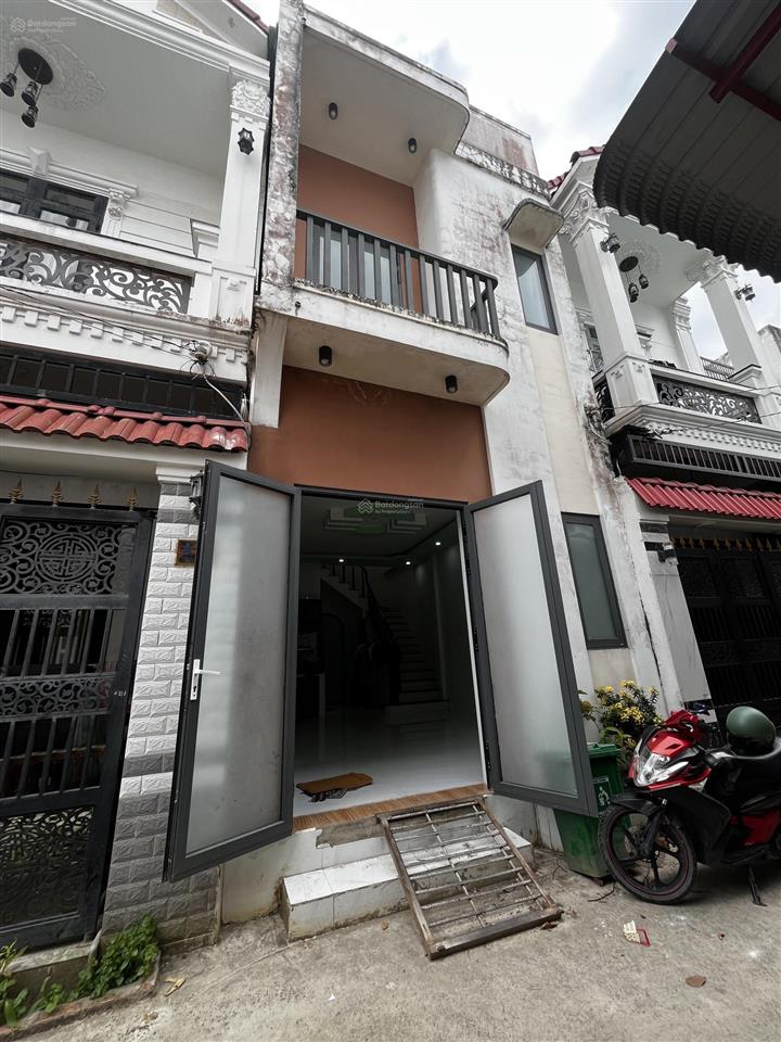 Bán nhà trệt lầu hoàn công, 3 phòng ngủ dán gạch full tường, dọn vô ở ngay, cách chợ cái răng 450m