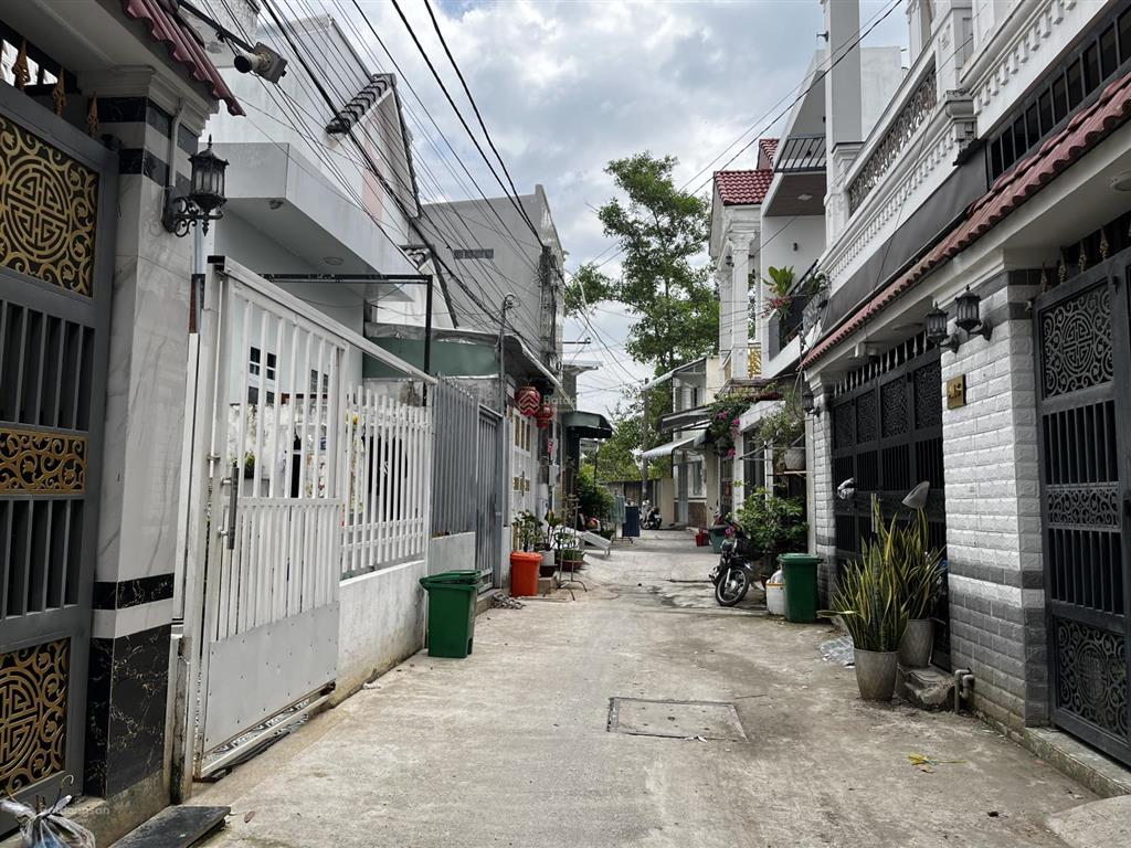 Bán nhà trệt lầu hoàn công, 3 phòng ngủ dán gạch full tường, dọn vô ở ngay, cách chợ cái răng 450m