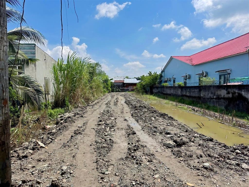 Bán 230m2 đất mặt tiền lộ cái chanh đi đông phú, cách chợ cái chanh 1,5km nhà cửa đông đúc